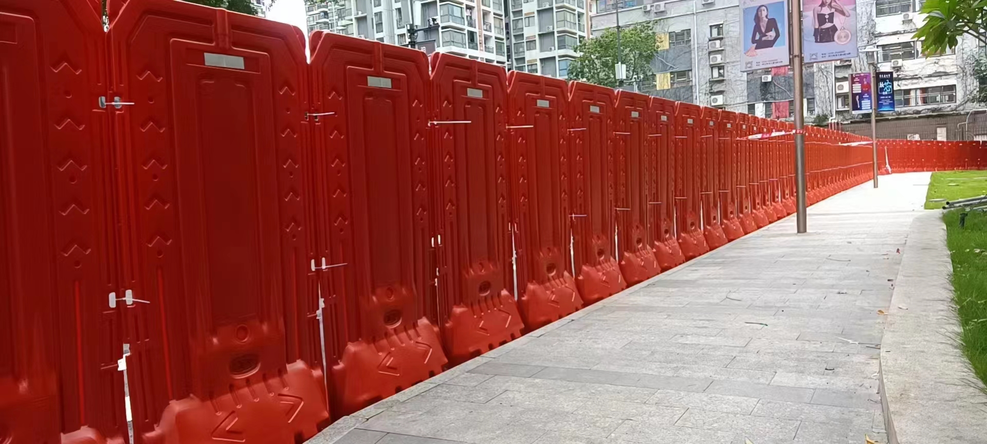 1698132464348190.jpg 注水圍擋安例.jpg